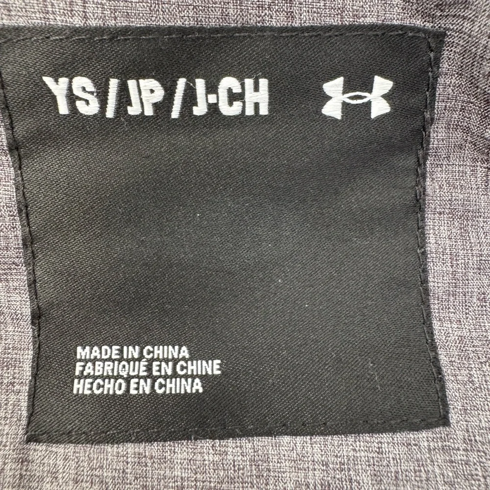 Under Armour Size 8‎ Kids Black and Gray Puffer vest/jacket combo
